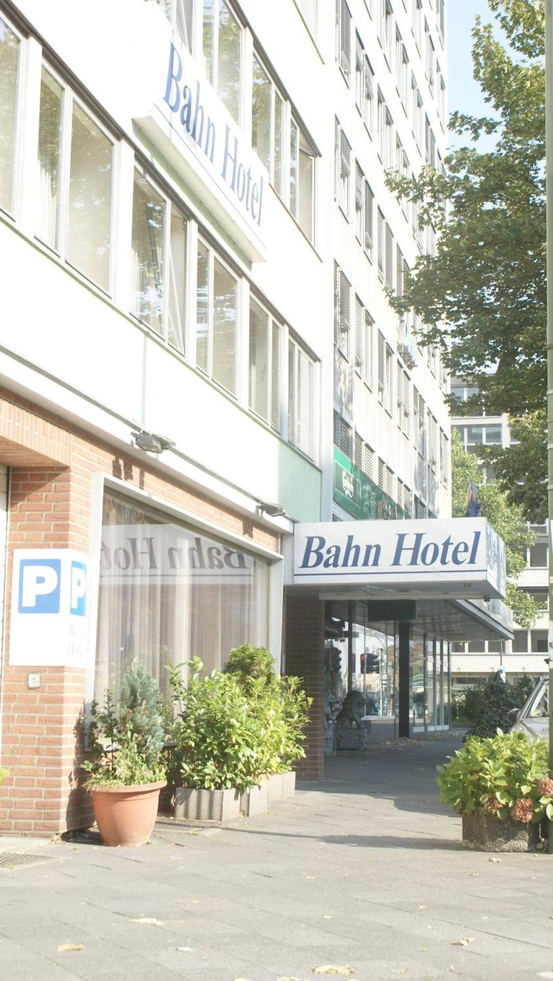 Bahn-Hotel Dusseldorf Exterior photo